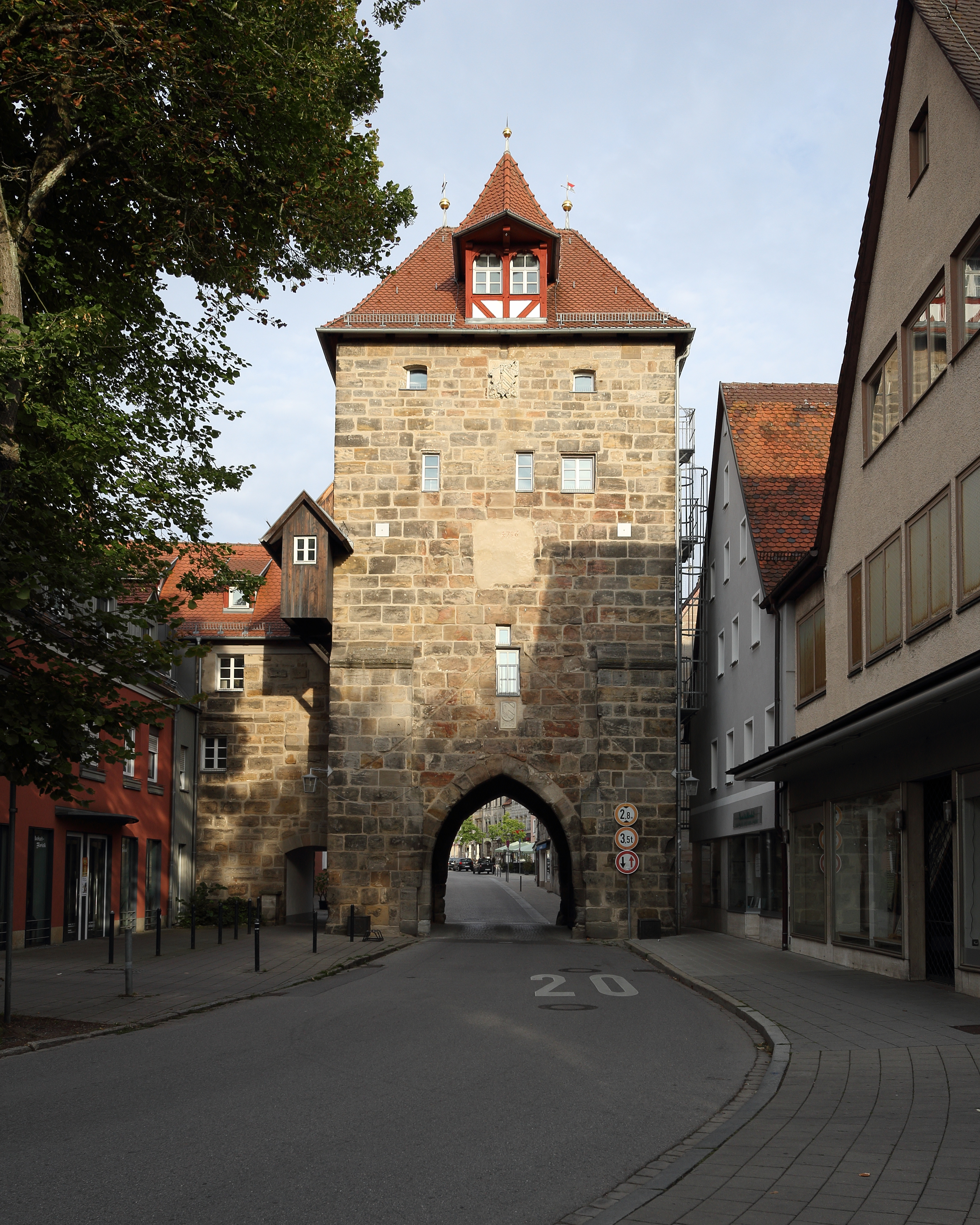 Altdorf_bei_Nürnberg_-_Unterer_Torturm_von_Außen_-_1.jpg